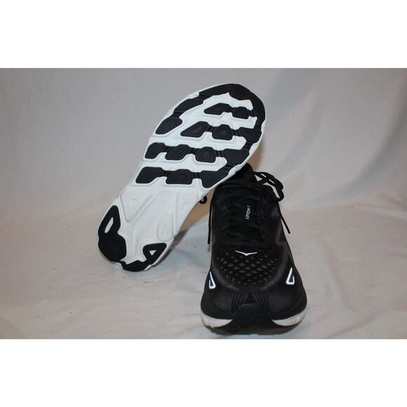 NIB HOKA ONE ONE MEN\'S CLIFTON 9 BWHT‎ BLACK WHITE RUNNING SNEAKERS 8